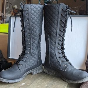 Quilted lace up combat boots